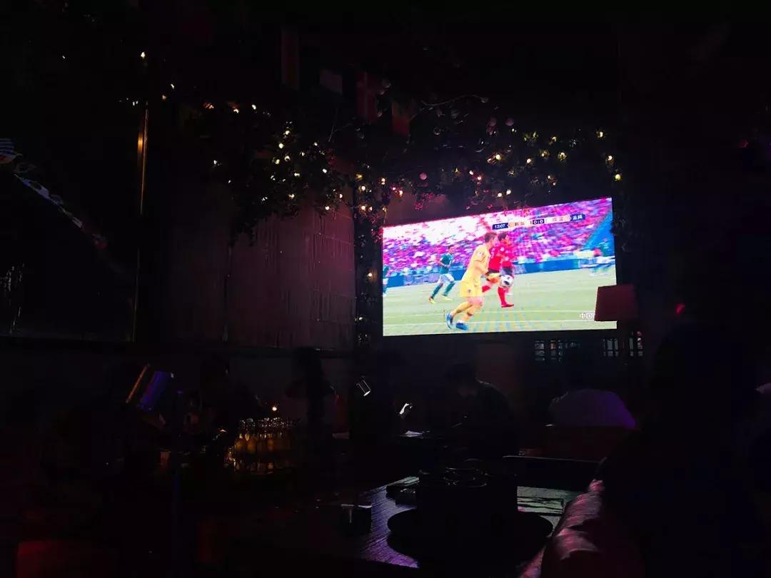 内马尔巴黎圣日耳曼签名球衣,内马尔巴黎包厢