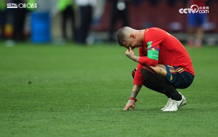 西班牙世界杯足球惨败历史,世界杯小罗退役视频