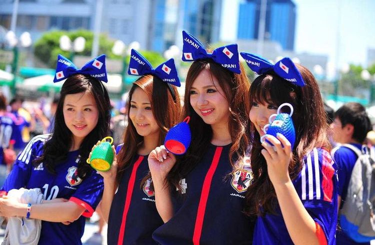 世界杯外国美女球迷,日韩世界杯美女球迷