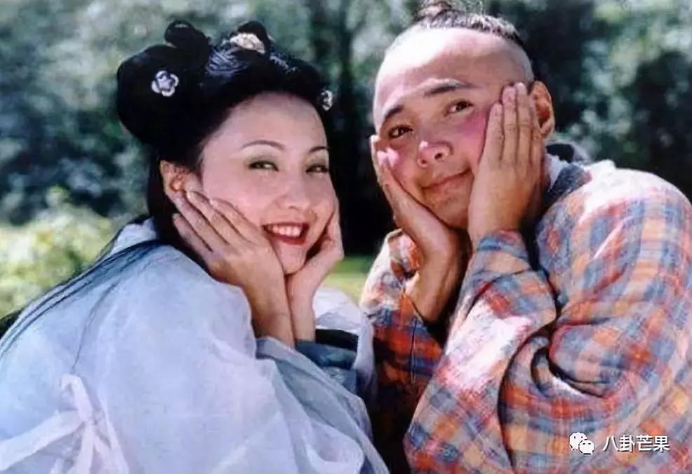 哈哈哈看徐峥的超话笑到头掉：哥哥头发都没了，他只有我们！