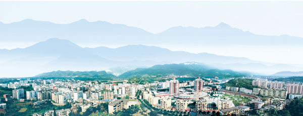 三言两语点评广安华蓥市旅游：华蓥山加油！