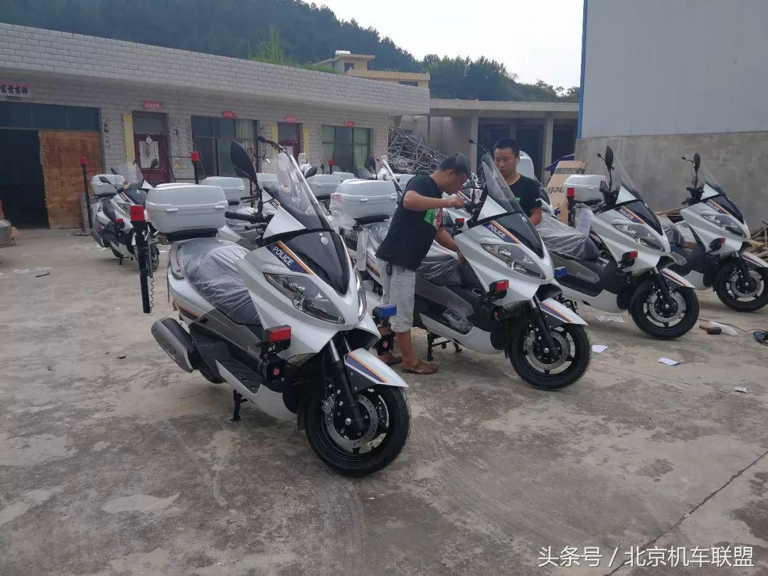 Benelli银刃250警用版长啥样？贵州惠水县公安局铁骑交车现场