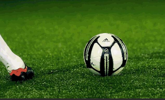 c罗的电梯球教学,c罗的落叶球绝技