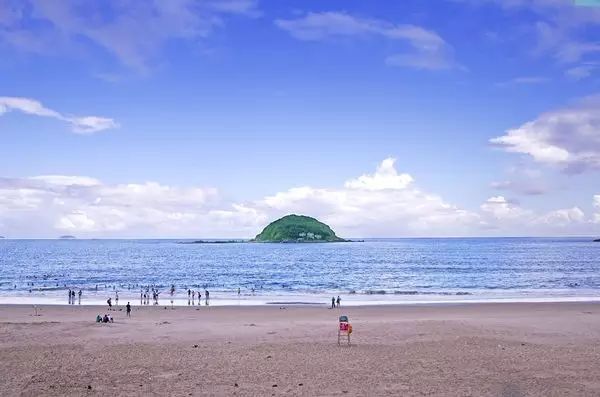 不输马尔代夫！广州及周边这14个绝美的度假海滩，夏天浪起来！