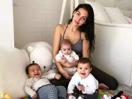 c罗梅西内马尔情感关系图,c罗哈利法塔