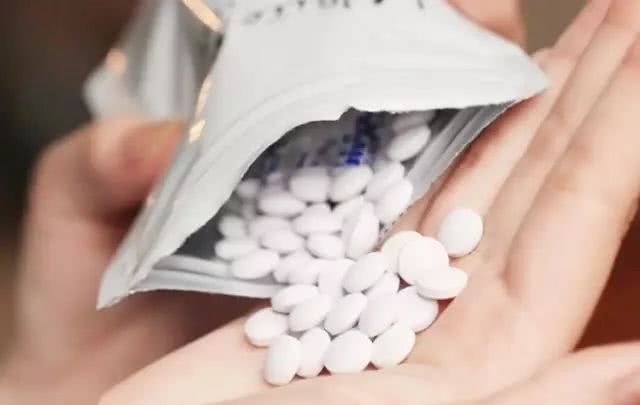 乐敦cc美白淡斑水,乐敦cc美白液祛红痘印吗