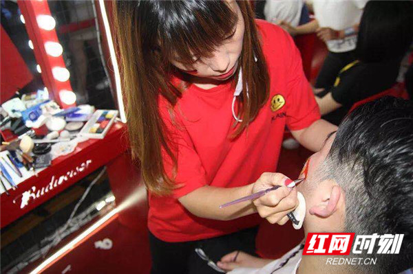 世界杯百威最佳呈现,百威2018世界杯嘉年华长沙