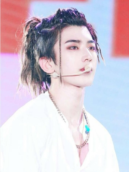 蔡徐坤第一次知道蔡小葵的反应,蔡徐坤微博劝小葵和大奎