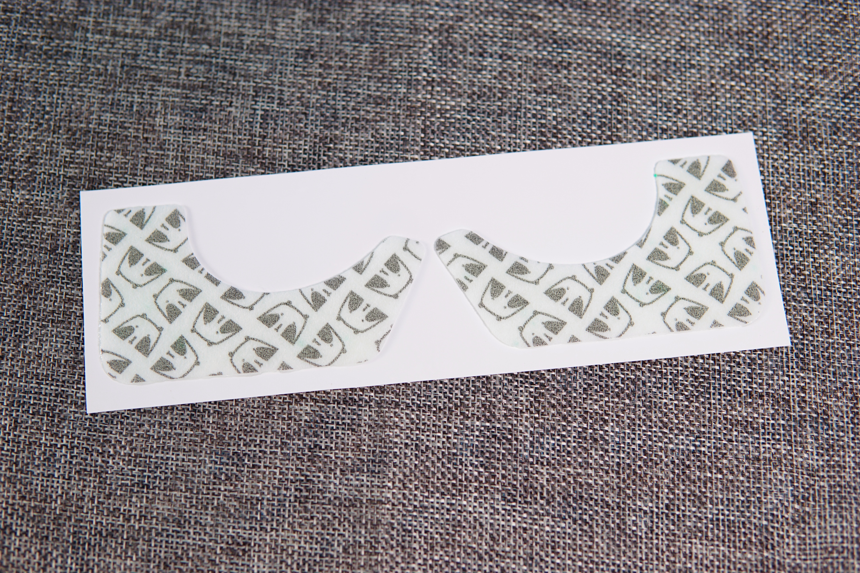 用了眼膜黑眼圈更重了,用了好多眼膜眼睛周围还是好干