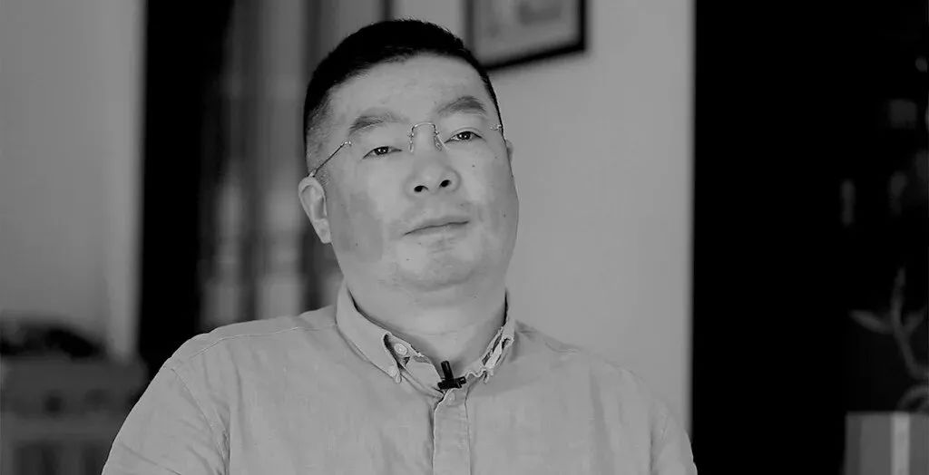 眼哭肿手拍红！还没上映就刷爆票圈！中国最需要的电影，终于出现