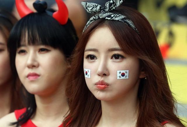 世界杯八位最美女球迷：韩国最美网红垫底维多利亚超模仅排第二