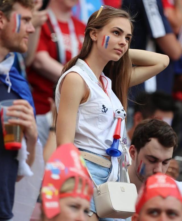 世界杯八位最美女球迷：韩国最美网红垫底维多利亚超模仅排第二