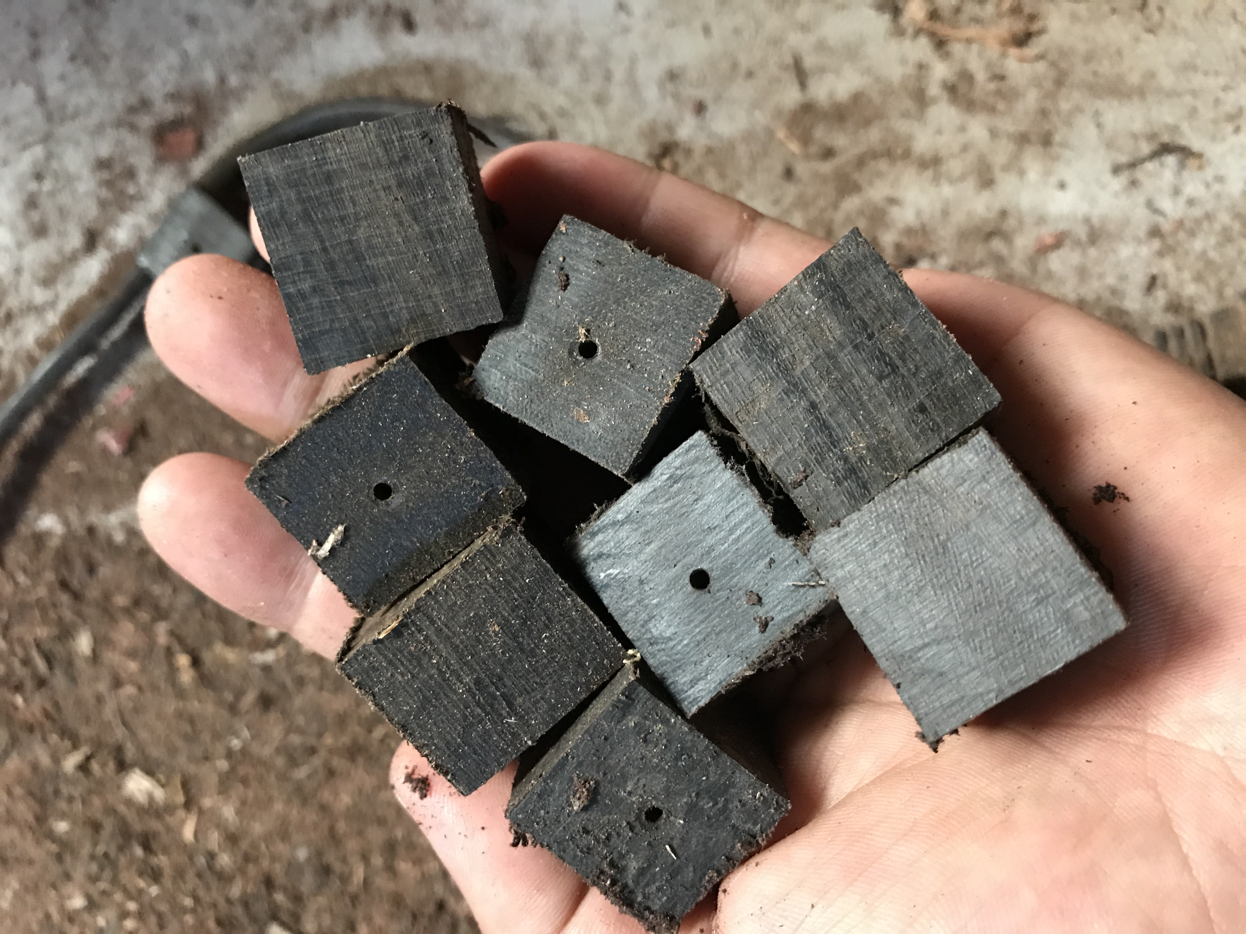 乌木佛珠手串怎么盘,手工金丝楠木佛珠手串图