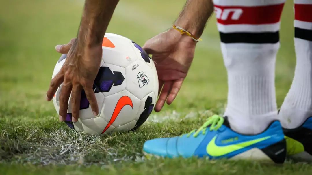 优衣库费德勒联名,优衣库anderson费德勒