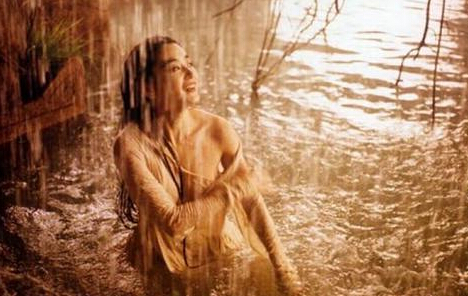 七位出浴美人，外国的、港台的、内地的，谁更娇艳动人