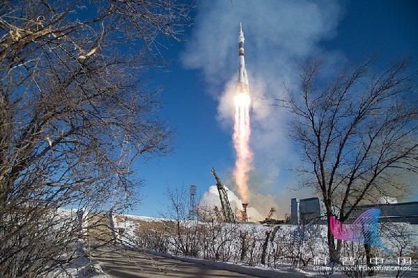 飞行器运送足球视频,运送太空飞船