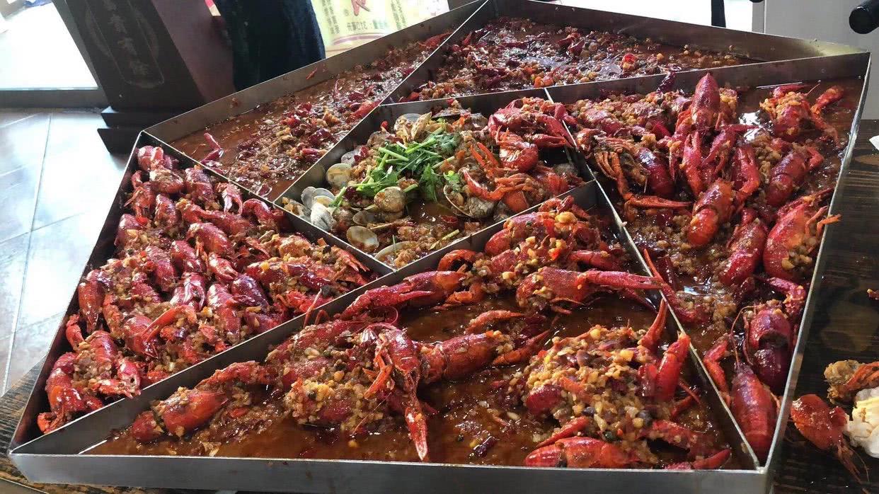 在唐山吃海鲜,唐山街边小龙虾推荐