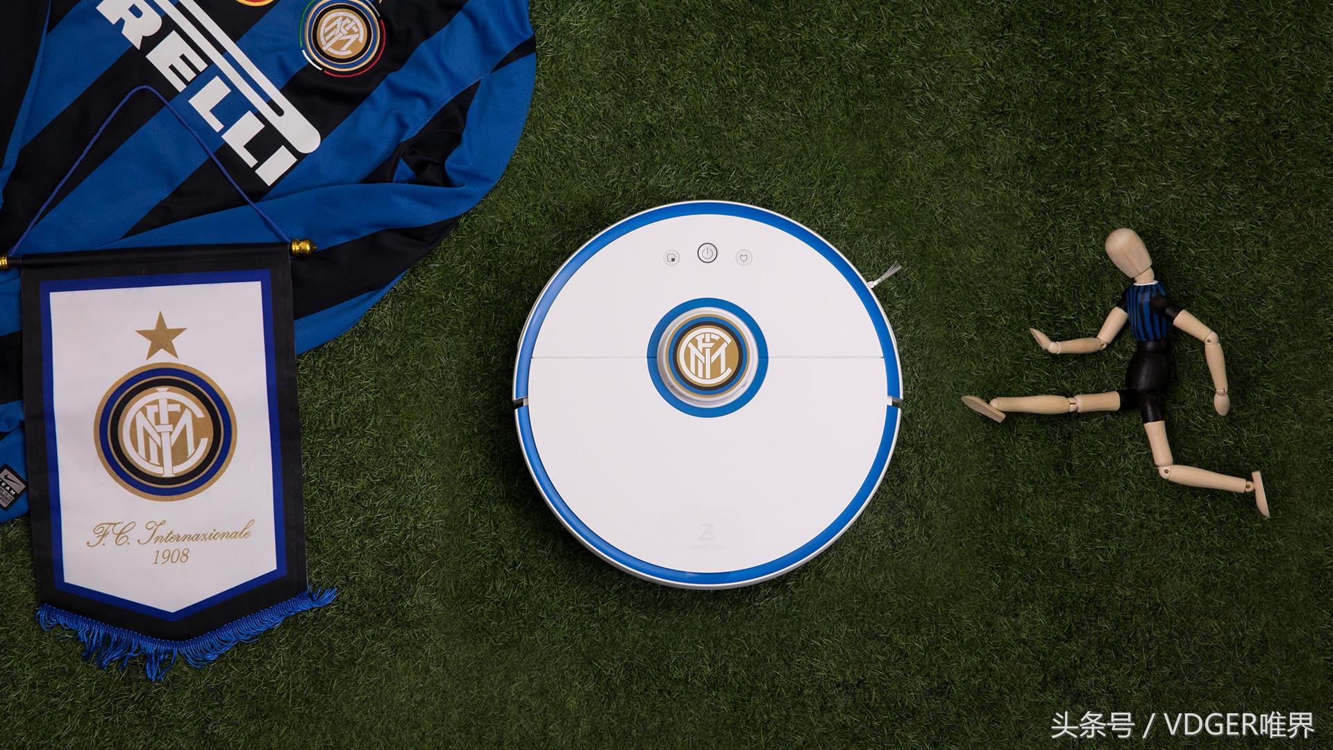 战火撩人，石头科技发布米兰国际定制版扫地机器人，球迷点赞！