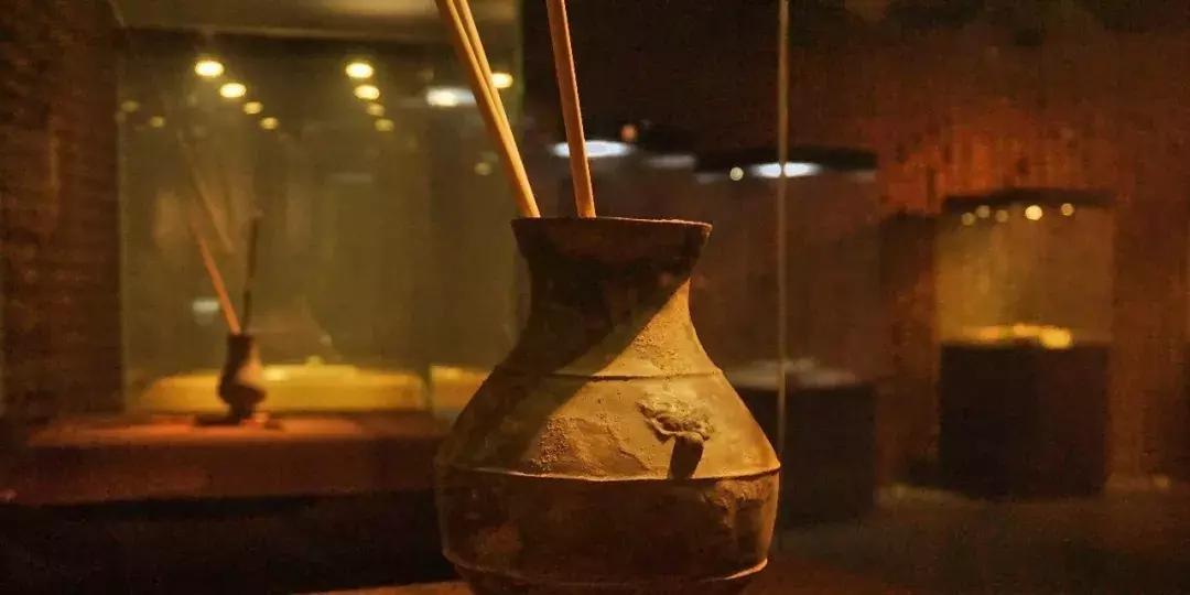 夏夜面基，如何优雅撸串、吹瓶？