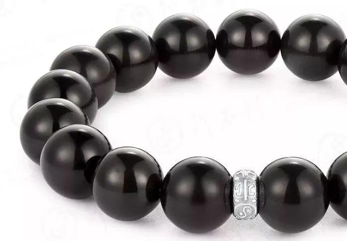 总觉得手腕空落落？那是因为你还缺个水晶手链！