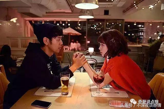 男的为什么喜欢绿茶婊,已婚男人爱上绿茶婊