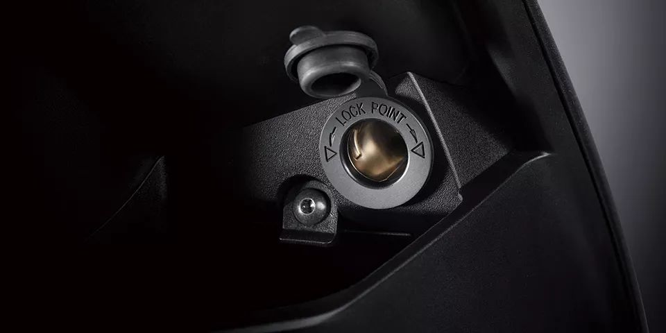 雅马哈劲战5代换标,雅马哈劲战5代改装套件