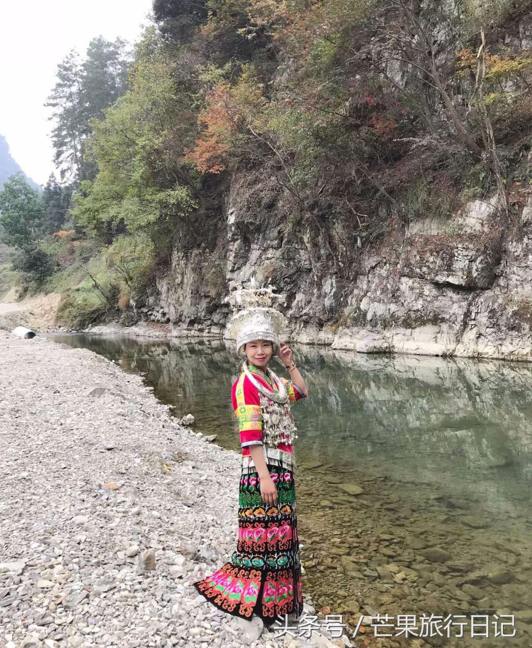 贵州西江千户苗寨苗服 (西江千户苗寨朗德上寨哪个值得去)