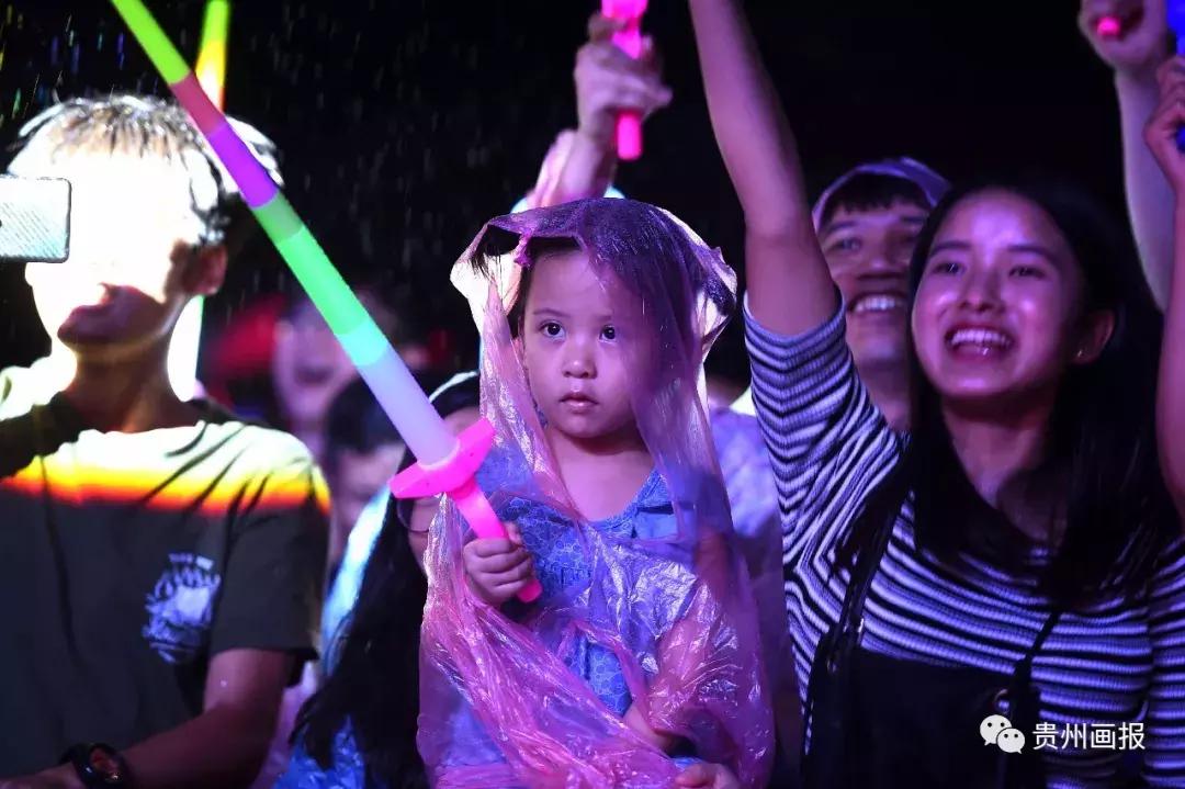 摇滚之父崔健演唱会,摇滚教父崔健完整版