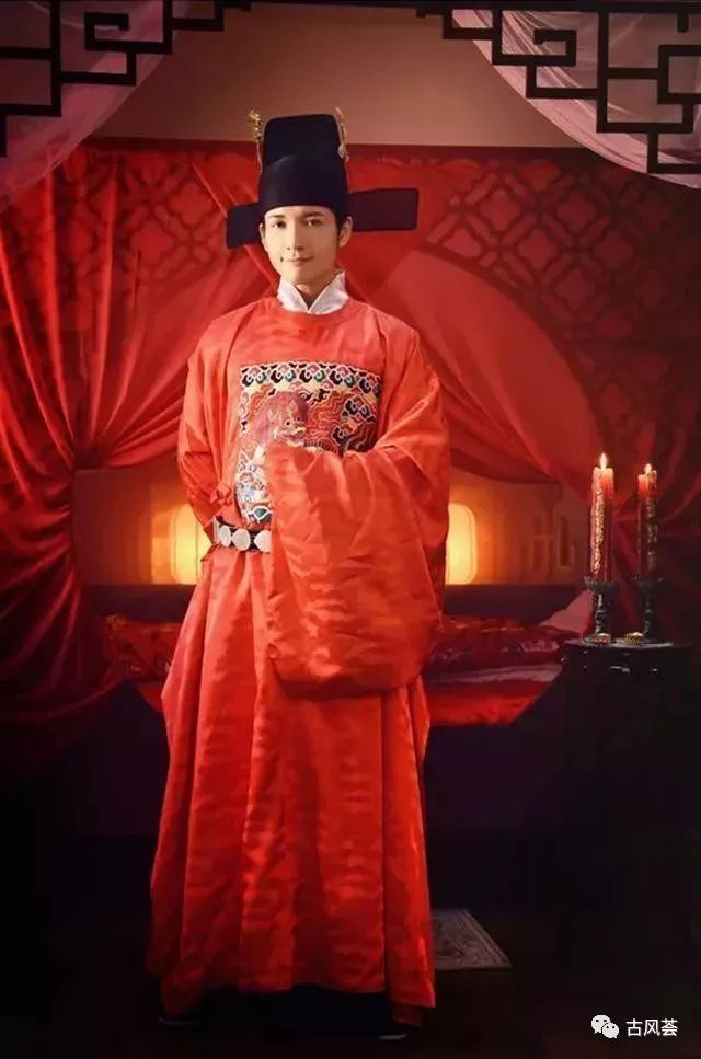 汉服常见的流行的款式有哪些,样式复杂的汉服与简单的汉服