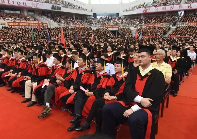 足球没有篮球精彩,足球没有篮球激烈