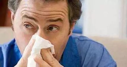 诊室也是小课堂，彭康告诫患者：头痛别忘查鼻窦、“三高”怎样防治、三七粉不应盲目服用……