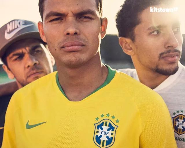 看看你们的球衣怎么穿,在夏天如何穿球衣不尴尬