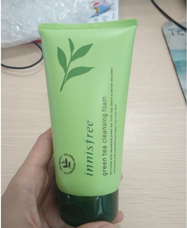 用哪个牌子的洗面奶比较好,哪个品牌的洗面奶最好用又安全