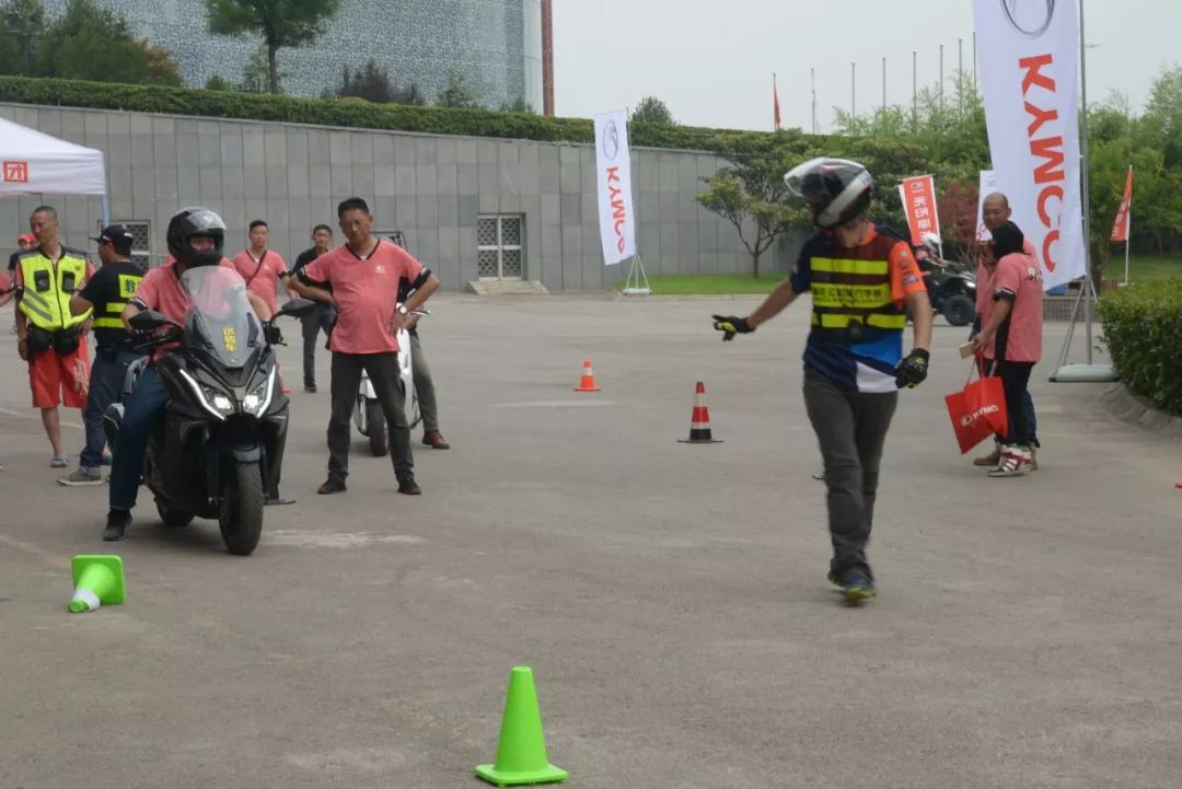 买了踏板后应该再买什么呢,买了踏板摩托车的感受