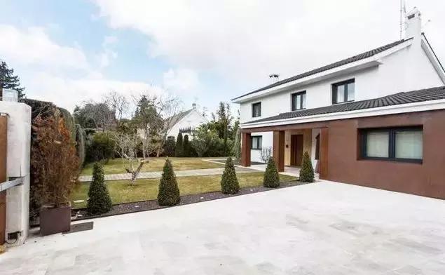 梅西c罗欧冠别墅,梅西内马尔c罗豪宅