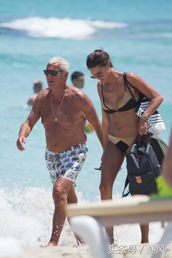 里皮的日光浴,里皮马尔代夫合影