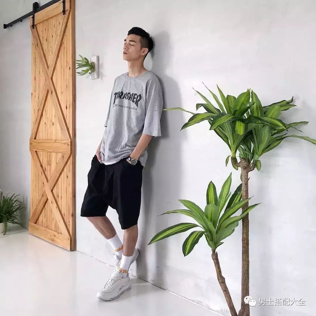 瘦瘦的男生怎么增肌,瘦瘦的男生怎么穿才好看