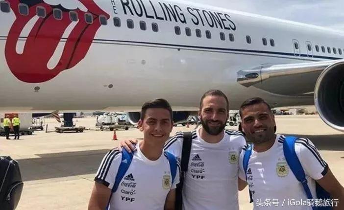 世界杯球队到达赛场,世界杯是要坐飞机去参赛地点吗