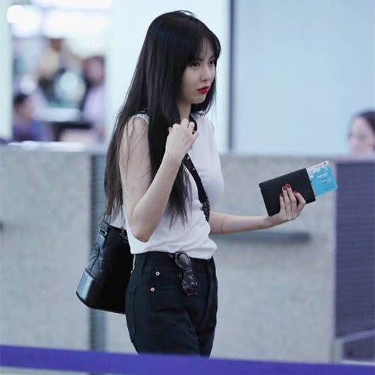 金泫雅帆布鞋学穿搭,泫雅风彩虹高帮帆布鞋