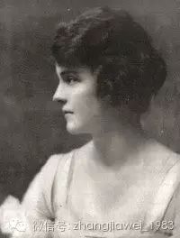 黛西为什么不选盖茨比,为什么说盖茨比爱着黛西