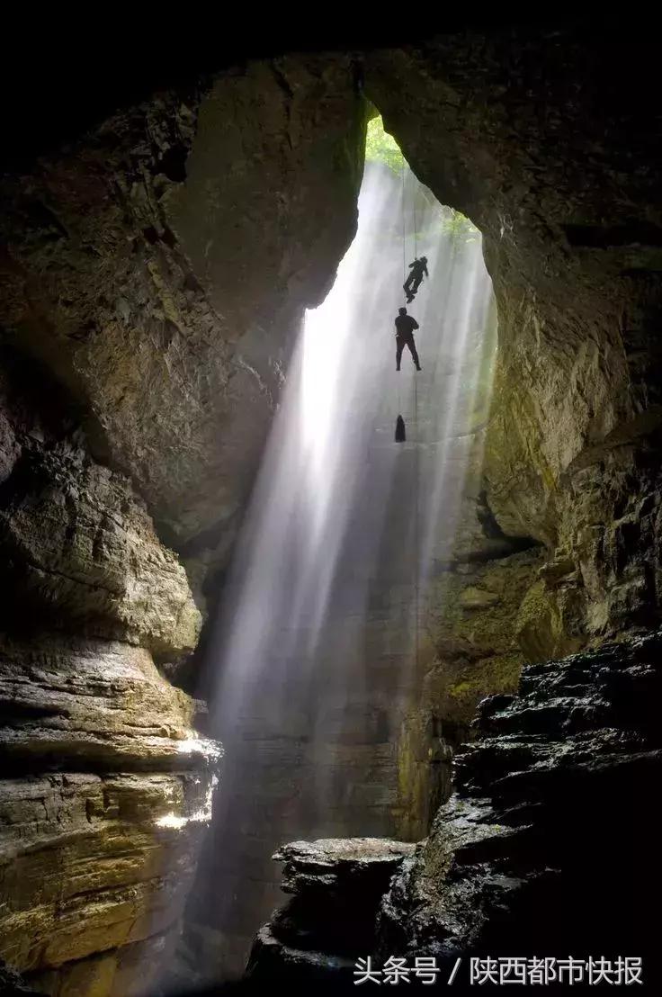 泰国足球队被困13人获救原因,泰国少年足球队被困洞穴事件3d