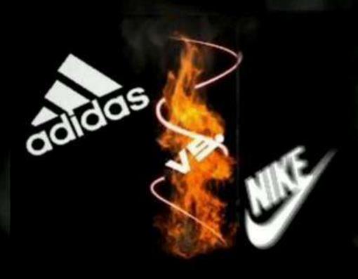 倒挂金钩｜耐克VS阿迪达斯，世界杯半决赛遭遇三打一