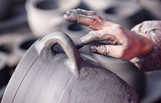 荥经砂器的发展的历史故事,荥经县砂器历史