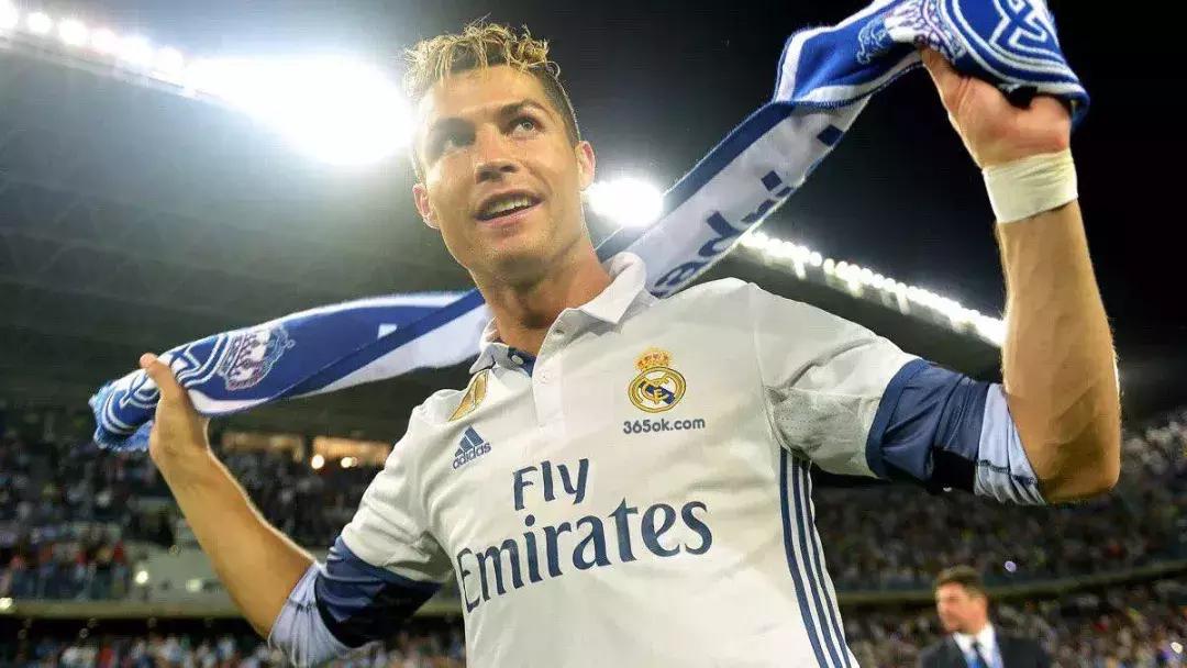 你九年前的身影永远在我们眼前飘荡——C罗