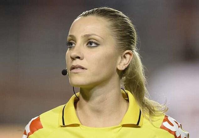 世界杯漂亮足球女裁判,世界杯最漂亮足球女裁判