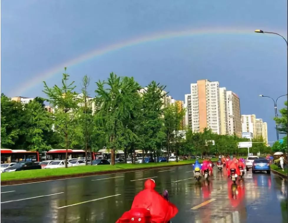 还在说成都空气质量不好？听听“追峰人”和世界冠军如何“怼”你