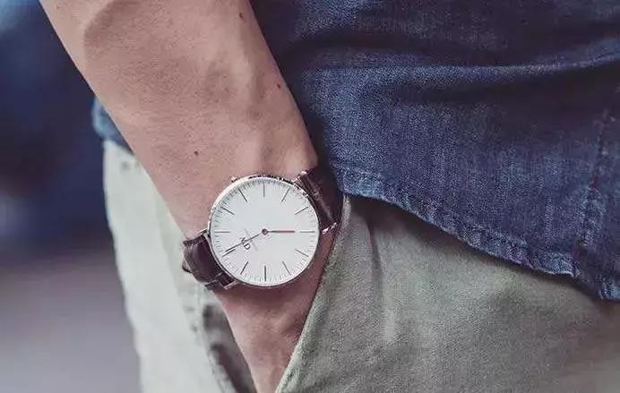 2000左右dw手表,dw手表一般成本多少钱