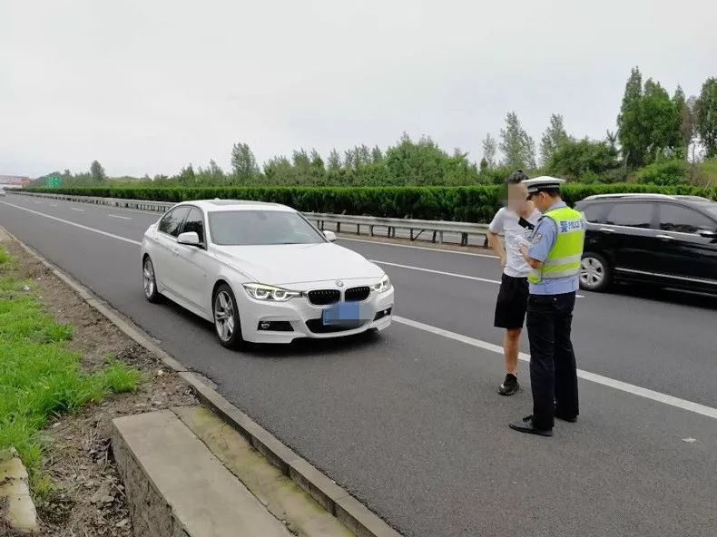 轻微超速行为不予处罚,超速罚款首次警告是每年一次吗