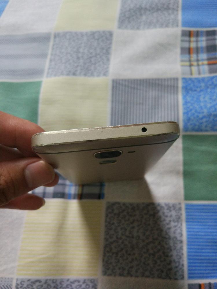 乐视为梦想搏击之作：联发科X20十核，ID无边框，200元乐2简评