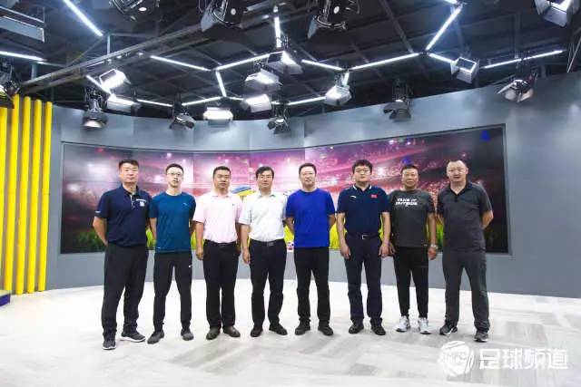 足球俱乐部和中国合作,足球俱乐部与学校合作